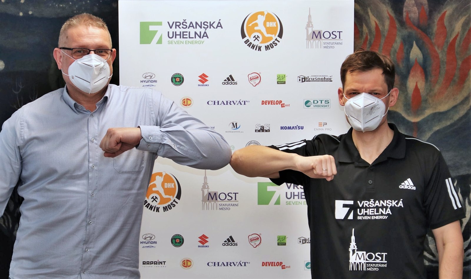 Лошадь кадырова. Доминик гашек. Ванек футболист. Юрай яношик. Кадыров на лошади.