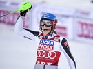 Slovenská slalomáka Petra Vlhová se raduje z triumfu v Aare.