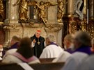 V jezuitsk�m kostele Nanebevzet� Panny Marie se konalo rozlou�en� s far��em...