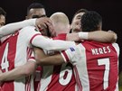 Gólová radost fotbalist Ajaxu.