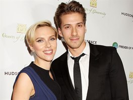 Scarlett Johanssonová a její dvoje Hunter Johansson (2014)