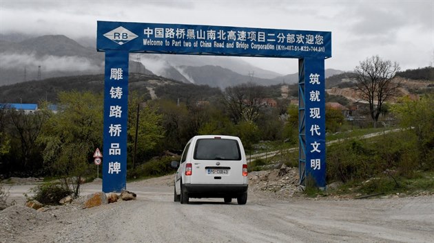 Čínská firma CRBC staví v Černé Hoře dálnici spojující přístav Bar se Srbskem. (8. dubna 2019)
