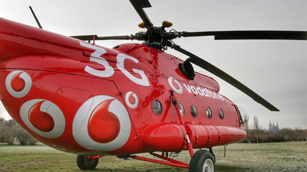 Instalace 3G technologie, která znamenala skutečný nástup mobilního internetu, si v roce 2008 kvůli rozměrům a hmotnosti vyžádala nasazení vrtulníku.
