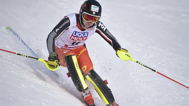 Kanadská slalomářka Erin Mielzynská na svahu v Aare