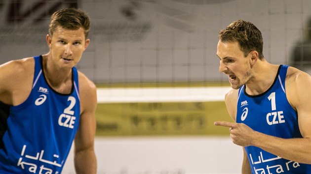 David Schweiner (vlevo) a Ondřej Perušič ve finále na turnaji v Dauhá
