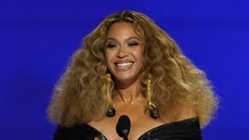 Beyoncé s Grammy za nejlepí R&B skladbu Black Parade