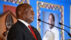 Jihoafri�tí Zuluové poh�bili svého krále Goodwilla Zwelithiniho. Na snímku...