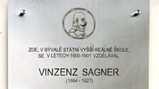 Od roku  2006 má Vinzenz Sagner pamětní desku i na budově školy, do které ve...