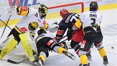 Branká Litvínova Denis Godla v oemetné situaci, Pemysl Svoboda a Patrik...