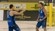 Ondej Perui (vlevo) a David Schweiner se radují z triumfu na turnaji v Dauhá.
