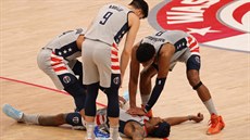 Stelci Bradleymu Bealovi doly baterky, hvzdu Washingtonu oivuje Rui...