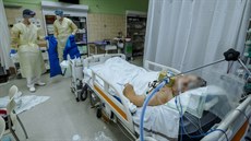 Péče o covid pozitivní pacienty na odděleních ARO a Interně v Nemocnici Slaný...