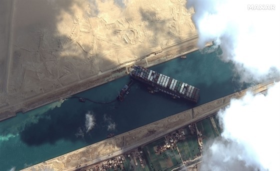 Satelitní snímek společnosti Maxar Technologies. (26. března 2021)
