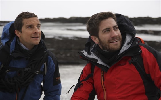 Jake Gyllenhaal s průvodcem v divočině