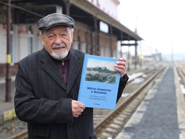 Jan Kadlec, autor nové knihy Msto Chomutov a eleznice  historie velkého...