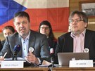 Zástupci politického hnutí Oteveme esko - Chcípl PES (zleva): Radek árecký,...