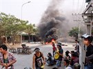 V Barm pokraují protesty proti únorovému vojenskému pui. (22. bezna 2021)