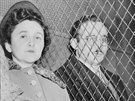 Ethel Rosenberg s manelem Juliusem dlali v USA pro Rusy, dostali trest smrti.