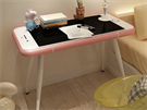 Pracovní stolek ve form obího iPhonu
