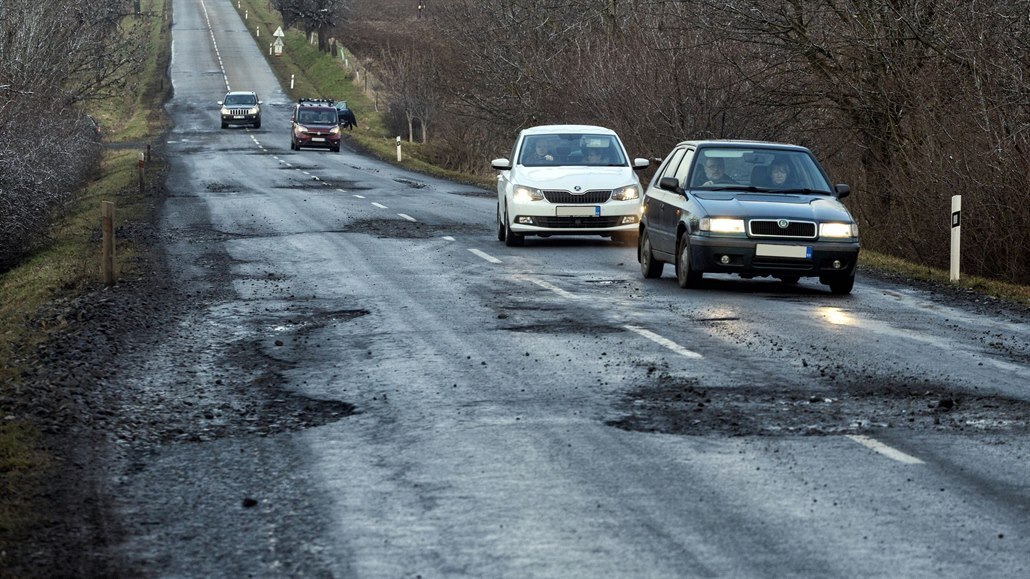 Frekventovaná silnice II/150 mezi Prostjovem a obcí Ohrozim patí mezi nejvíce...