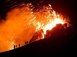 Na Islandu poblíž Reykjavíku vybuchl vulkán Fagradalsfjall. (20. března 2021)