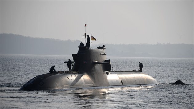 Nmeck ponorka U36 vyplouv z nmonho pstavu Eckernfrde. (23. ledna 2019)