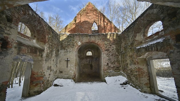 Takto nyní vypadá kaple svaté Anny. Město Pelhřimov však chce zchátralou památku zrekonstruovat, přivést ji do původního stavu a zpřístupnit veřejnosti.