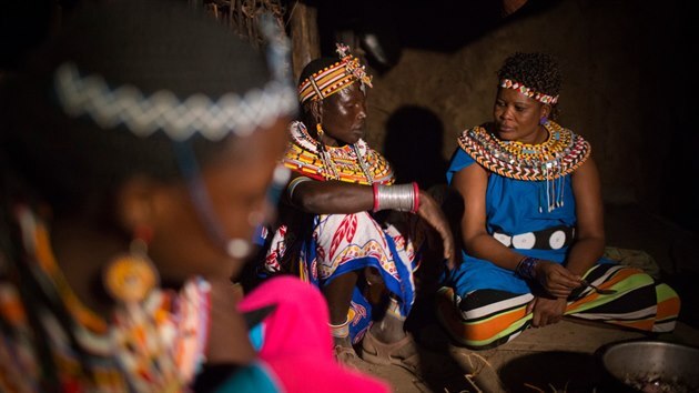 Vesnici Umoja v Keni založila v roce 1990 Rebecca Lolosoliová, kterou zbila skupina mužů a vykázala vlastní komunita, jelikož kritizovala takzvanou ženskou obřízku.