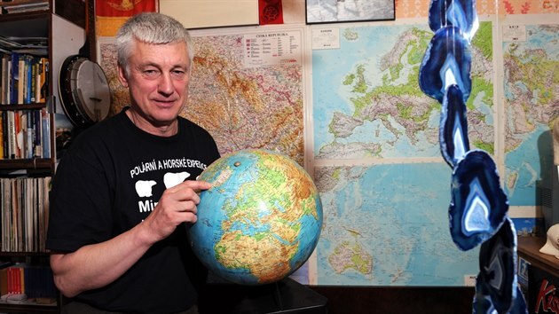 S polárními výpravami začal v roce 1992, o rok později již došel v rámci expedice Malachov-Weber North Pole Light jako první Čech na severní pól.