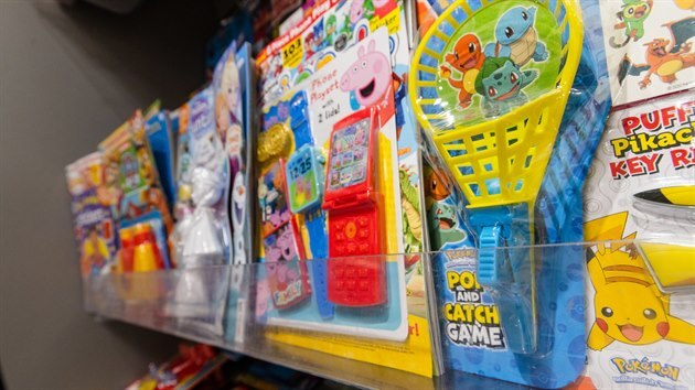 Plastové hračky v časopisech pro děti. (2021)