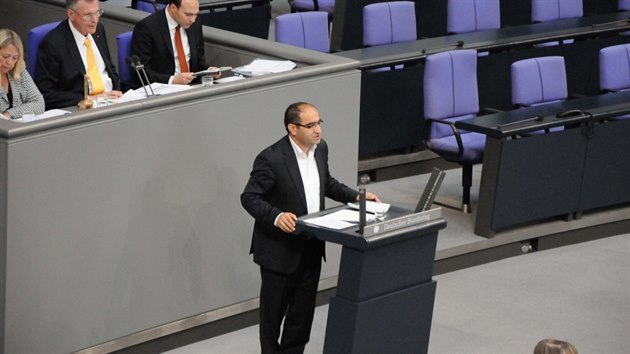 Německý politik kurdského původu za stranu Zelených Özcan Mutlu (5. června 2014)