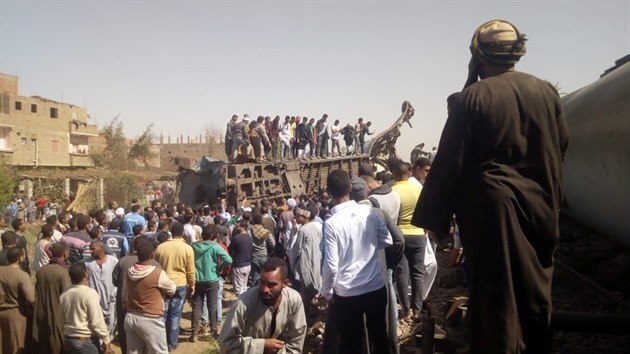 Srážka dvou vlaků v egyptské provincii Suhág. Zemřelo nejméně 32 lidí. (26. března 2021)