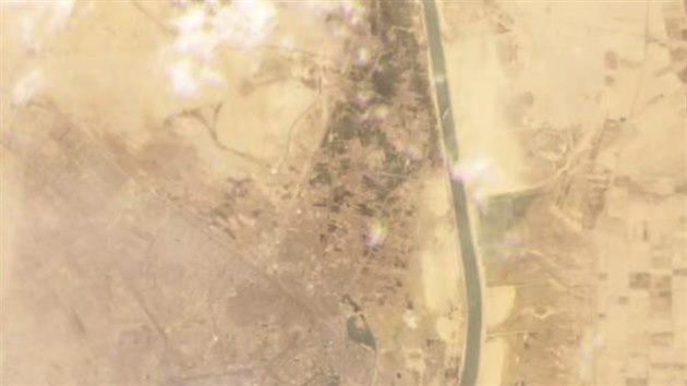 Suezsk prplav zablokovala ob nkladn lo. (24. bezna 2021)