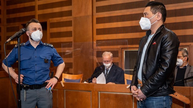 S. D. H. obžalovaný z pokusu vraždy stanul před Krajským soudem v Hradci Králové (23. 3. 2021).