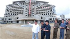 Kim ong-un na kontrole prací v turistickém resortu Wonsan-Kalma v KLDR (17....