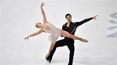 Madison Hubbellová a Zachary Donohue ze Spojených stát na krasobruslaském...