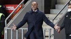 Rozhnvaný kou belgických fotbalist Roberto Martínez bhem kvalifikaního...