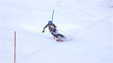 Slovenka Petra Vlhová bhem prvního kola slalomu ve výcarském Lanzerheide.