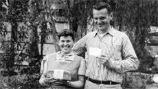 V roce 1956 se v USA setkali brati Braunové s legendárním designérským duem...