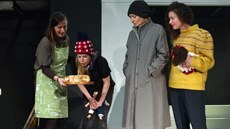 Dana �erná, Sandra �ernodrinská, Radka Fidlerová a Má�a Málková b�hem zkou�ek...