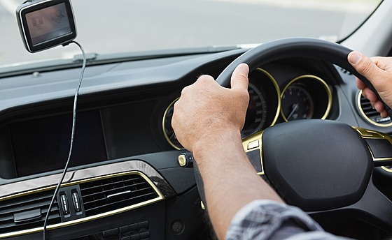 Díky GPS navigaci tak mohli řidiči odložit mapy. A i když není stoprocentně...
