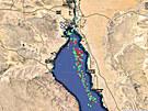 Plavidla ekajc v Rudm moi na uvolnn Suezskho prplavu podle aplikace...
