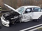 Nehoda na Domalicku. idi osobnho vozidla ladil za jzdy rdio a pejel do...