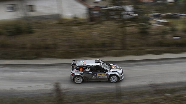 Dominik Sttesk a navigtor Danny Persein s vozem koda Fabia R5.