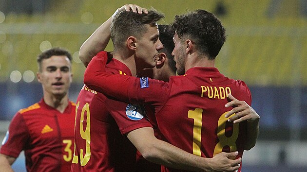 Gólová radost španělských mladíků v utkání mistrovství Evropy do 21 let s Českem.