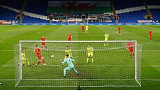 Nejvtí ance Walesu v prvním poloase utkání proti esku. Garetha Balea,...