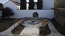 Prostranství ped erotínským zámkem v Novém Jiín po celkové rekonstrukci v...