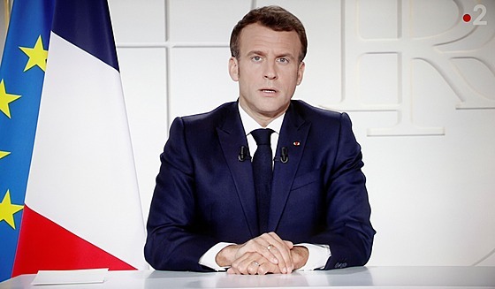 Utahujeme rouby. Poty nakaených ve Francii opt rostou a prezident Emmanuel...