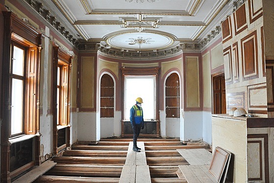 Budova Liebiegova paláce v Liberci prochází náročnou opravou