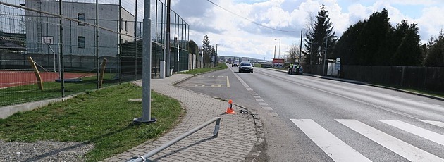 idika se v Ohuov na Domalicku ohlédla za policejní hlídkou a srazila...